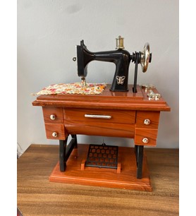 dikiş makinası müzik kutusu