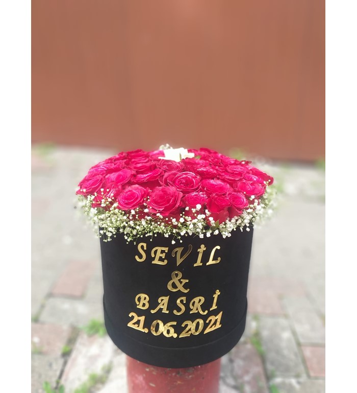SÖZ-NİŞAN-ÇİÇEKLERİ-İSİMLİ TARİHLİ KADİFE KUTU 5974